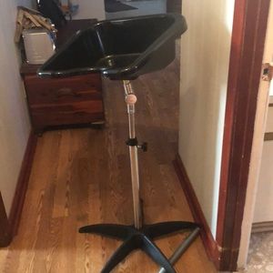 Stand alone stylish wash bowl